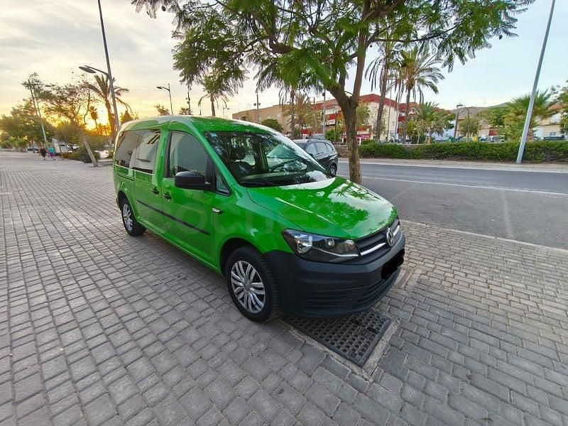 Usado VW Caddy California 122 CV (89 kW) 2020 Verde Monovolumen