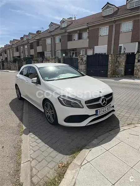 Usado Mercedes A200 AMG line 136 CV (100 kW) 2017 Blanco Berlina