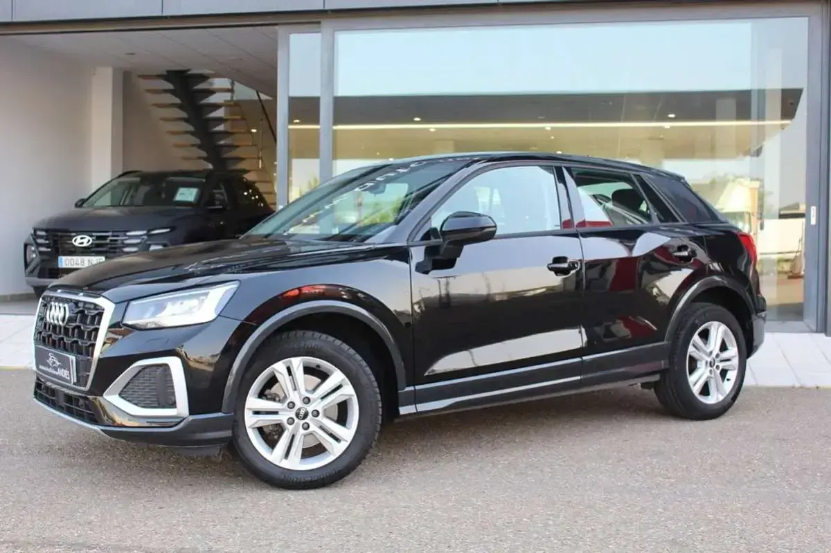 Usado Audi Q2 Advanced 150 CV (110 kW) 2022 Negro SUV