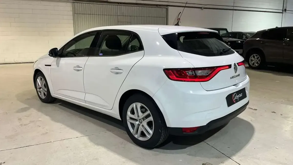 Usado Renault Mégane Business 116 CV (85 kW) 2020 Blanco Utilitario