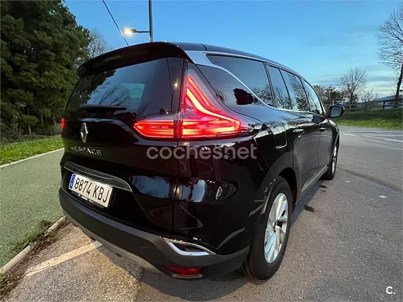 Usado Renault Espace Zen 160 CV (117 kW) 2017 Negro Monovolumen