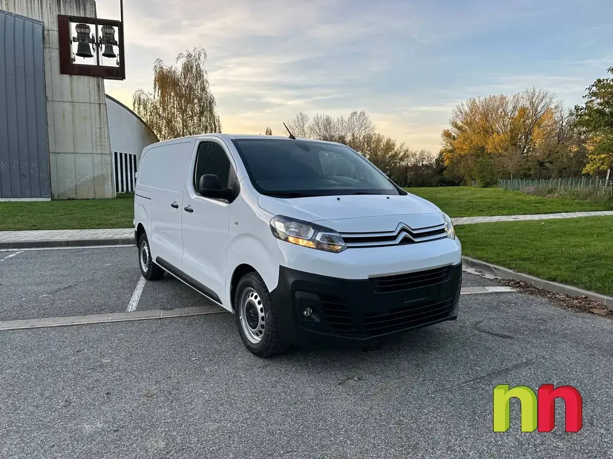Usado Citroën Jumpy 120 CV (88 kW) 2021 Blanco Monovolumen