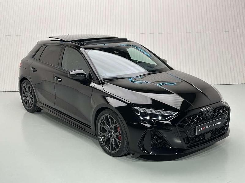 Usado Audi RS3 Sportback Ambiente 400 CV (294 kW) 2024 Negro Utilitario
