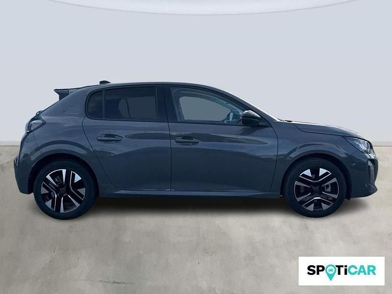 Usado Peugeot 208 Allure 101 CV (74 kW) 2025 Gris Utilitario