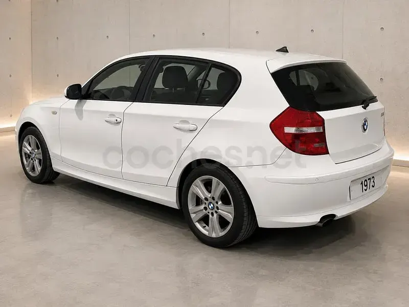 Usado BMW 118 143 CV (105 kW) 2010 Blanco Utilitario