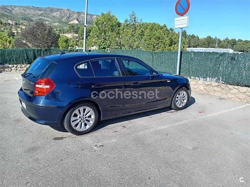 Usado BMW 116 115 CV (84 kW) 2007 Azul Utilitario