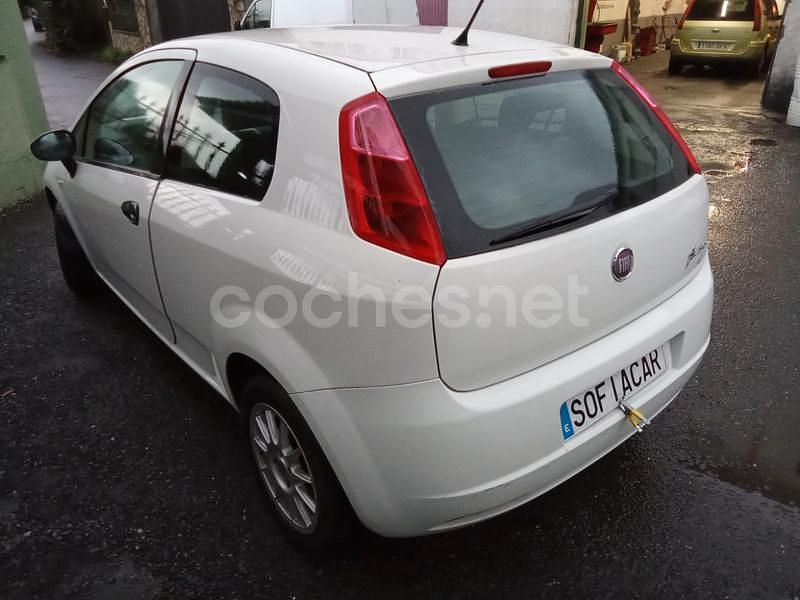Blanco Usado 2009 Fiat Punto Dynamic Berlina | 2800 € (Buen precio) - Imagen 1/4