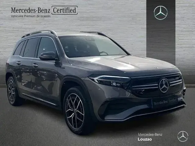 Usado Mercedes EQB300 167 kW (228 CV) 2023 Gris montaña SUV