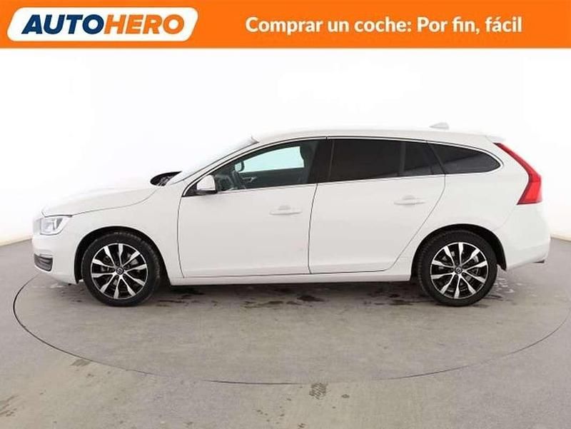 Usado Volvo V60 Momentum 150 CV (110 kW) 2018 Blanco Familiar