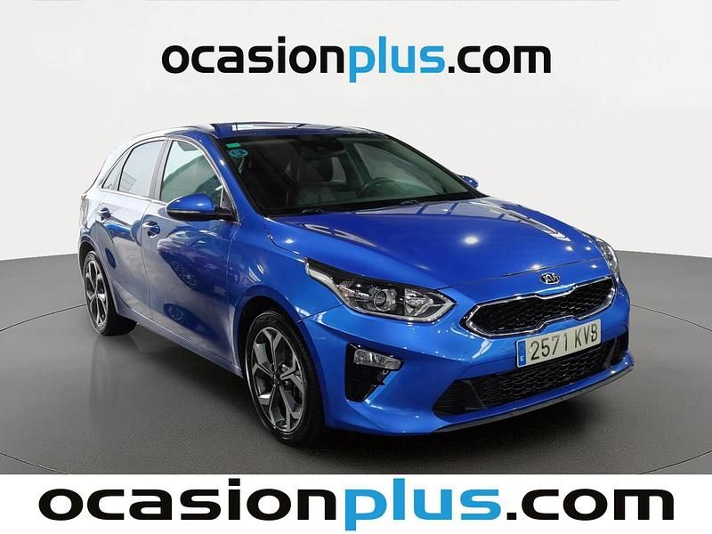 Käytetty Kia Ceed 120 HP (88 kW) 2019 Sininen Viistoperä
