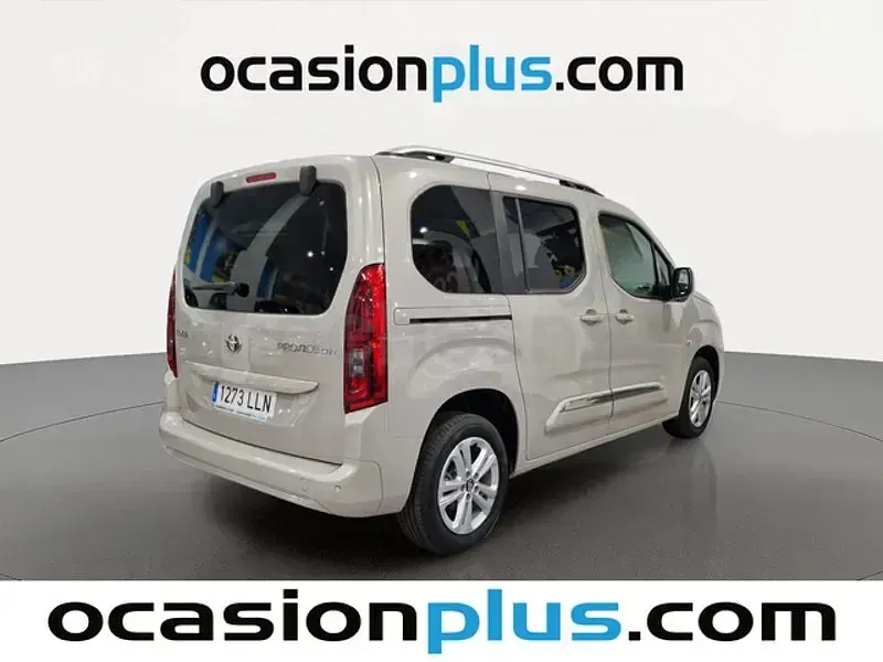 Usado Toyota Proace Verso Active 131 CV (96 kW) 2020 Gris / plata Familiar