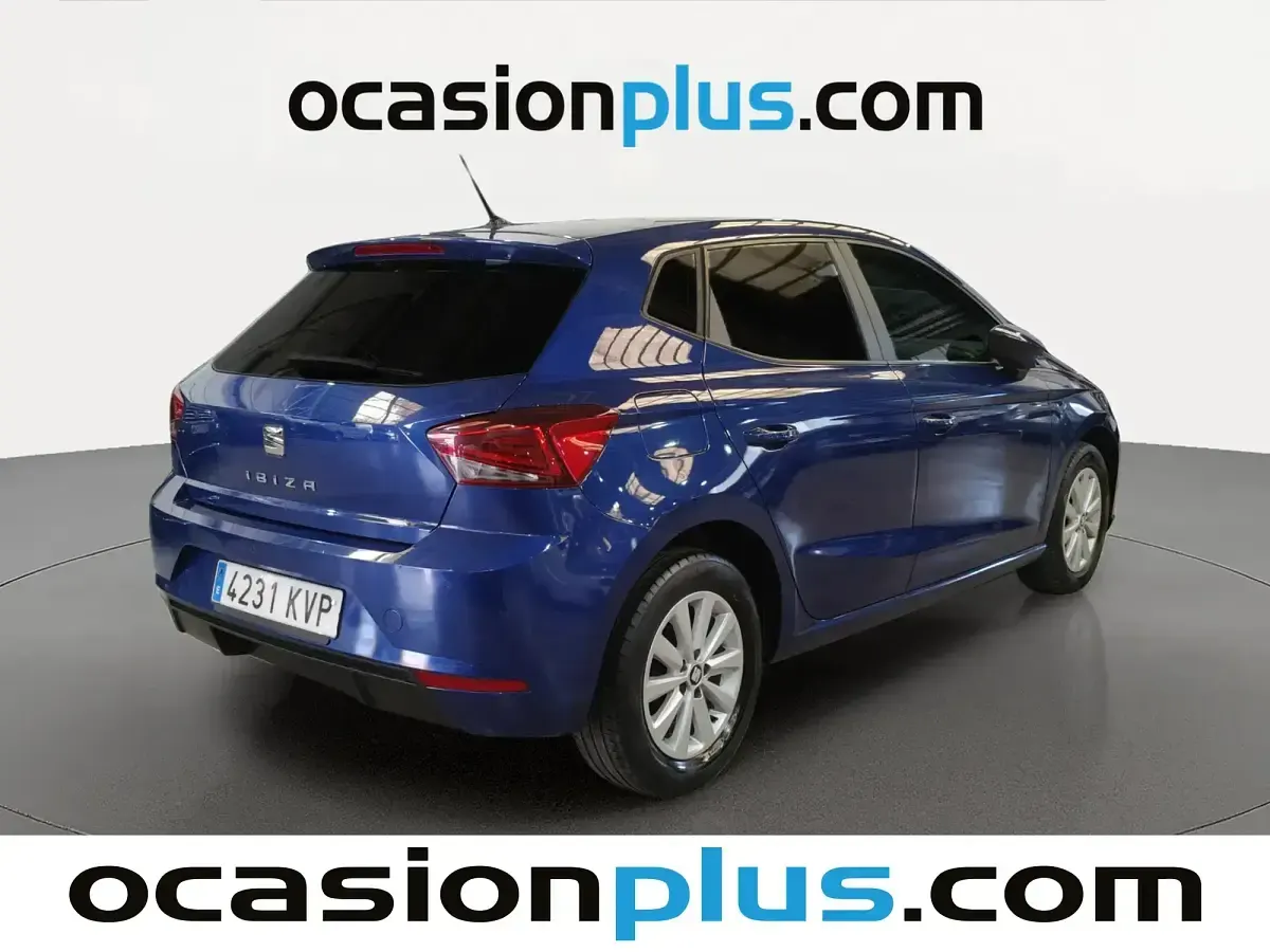 Usado Seat Ibiza Style Plus 95 CV (69 kW) 2019 Azul Utilitario