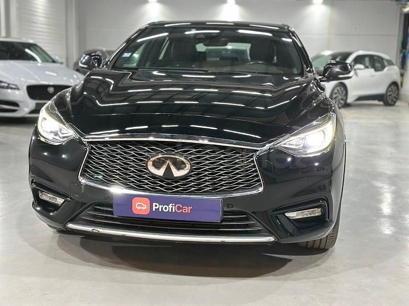 Usado Infiniti Q30 Premium 170 CV (125 kW) 2017 Negro Berlina
