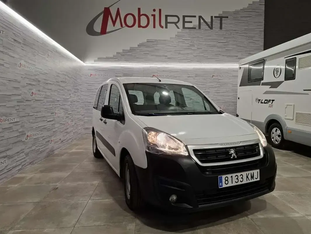 Usado Peugeot TePee Access 99 CV (72 kW) 2018 Blanco Van