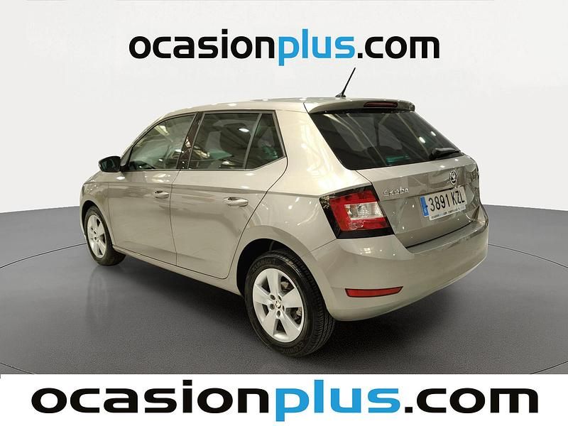 Usado Skoda Fabia 95 CV (69 kW) 2019 Beige