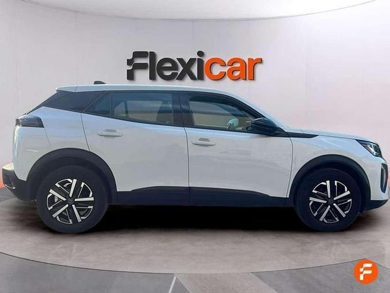 Usado Peugeot 2008 Active 101 CV (74 kW) 2023 Blanco SUV