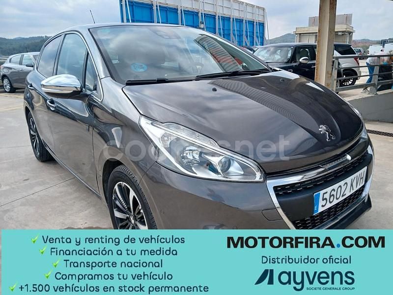 Usado Peugeot 208 82 CV (60 kW) 2019 Gris / plata Utilitario