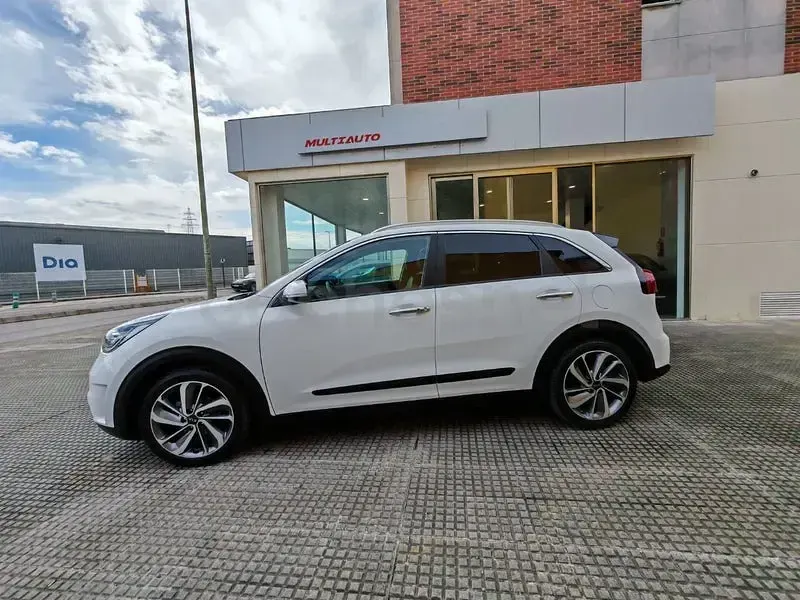 Usado Kia Niro 141 CV (103 kW) 2018 Blanco SUV