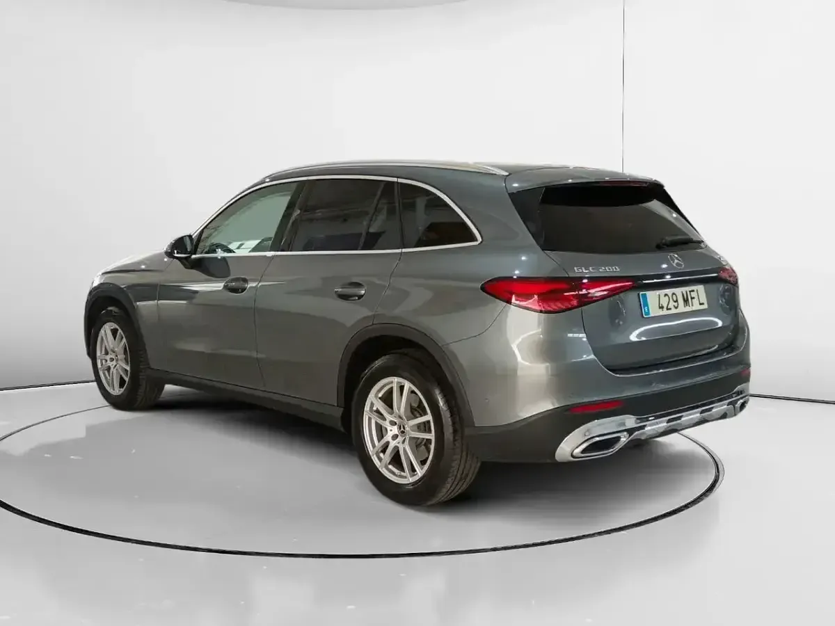 Usado Mercedes GLC200 227 CV (166 kW) 2023 Gris SUV