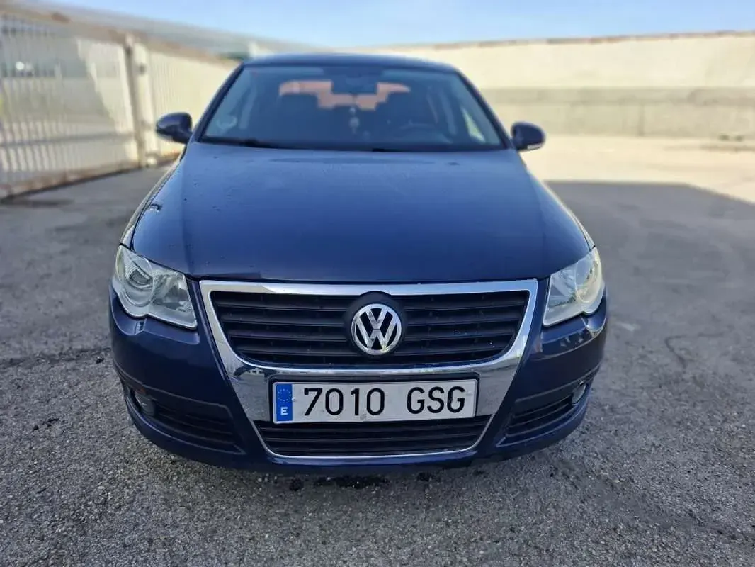 Usado VW Passat Advance 140 CV (102 kW) 2009 Azul Berlina