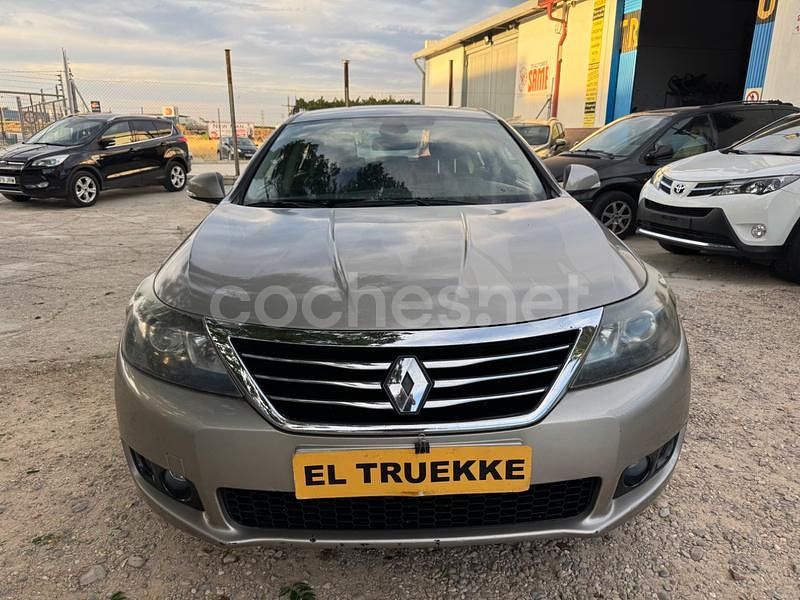 Beige Usado 2014 Renault Latitude Privilege Berlina | 4200 € - Imagen 1/4