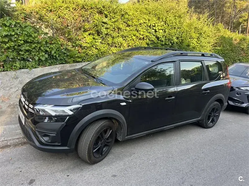 Usado Dacia Jogger Comfort 100 CV (73 kW) 2023 Negro Monovolumen