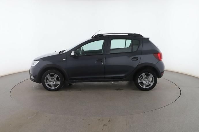 Usado Dacia Sandero Essentiel 95 CV (69 kW) 2020 Gris Utilitario
