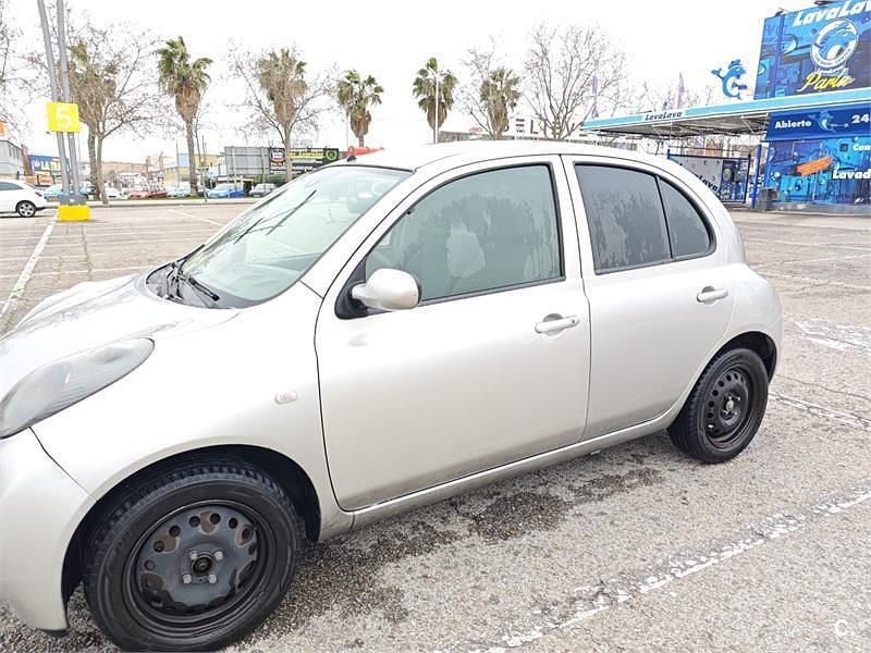 Usado Nissan Micra Visia+ 80 CV (58 kW) 2004 Gris / plata Utilitario