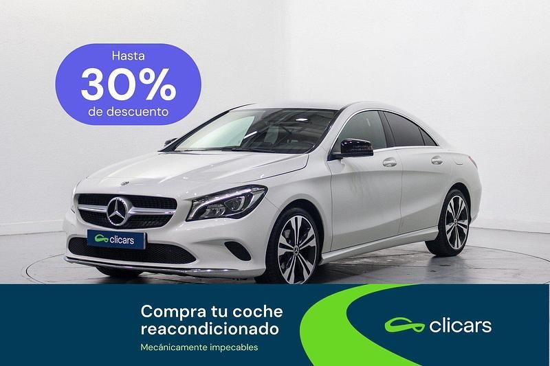Usado Mercedes CLA200 136 CV (100 kW) 2018 Blanco Berlina