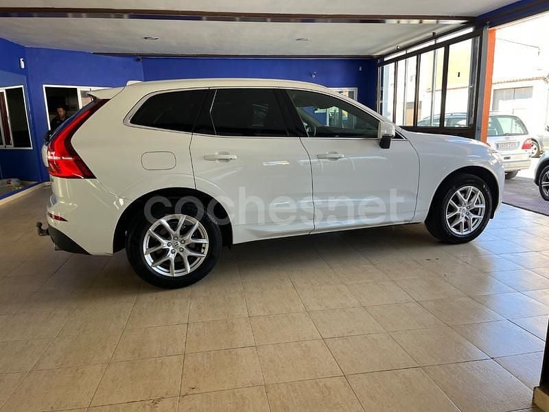 Usado Volvo XC60 Momentum 197 CV (144 kW) 2021 Blanco SUV