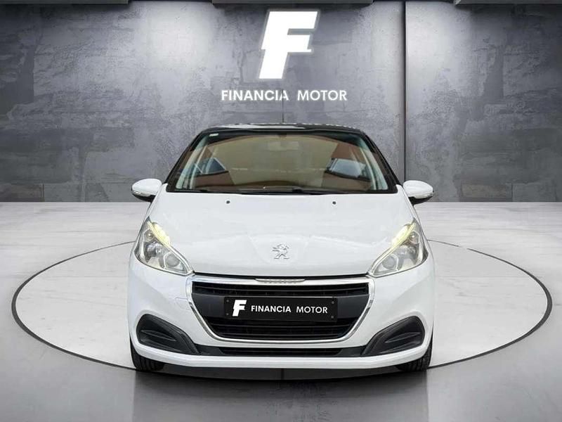 Usado Peugeot 208 Style 100 CV (73 kW) 2016 Blanco Utilitario