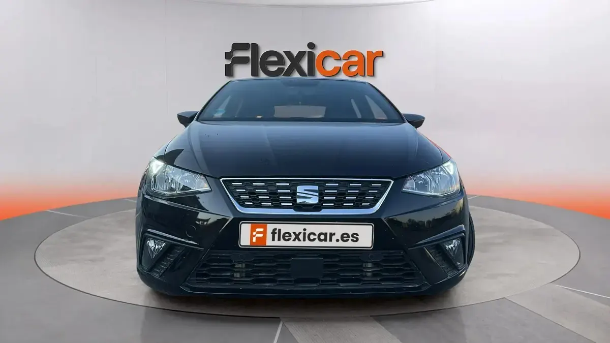 Usado Seat Ibiza FR 110 CV (80 kW) 2021 Negro Utilitario