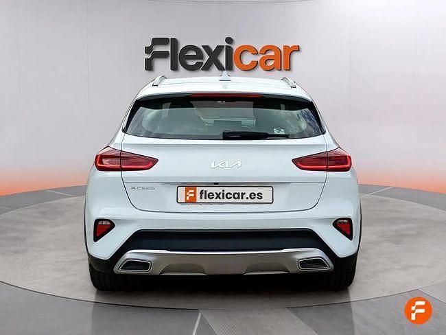 Usado Kia XCeed 120 CV (88 kW) 2022 Blanco SUV