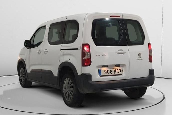 Usado Peugeot Rifter Active 102 CV (75 kW) 2022 Monovolumen