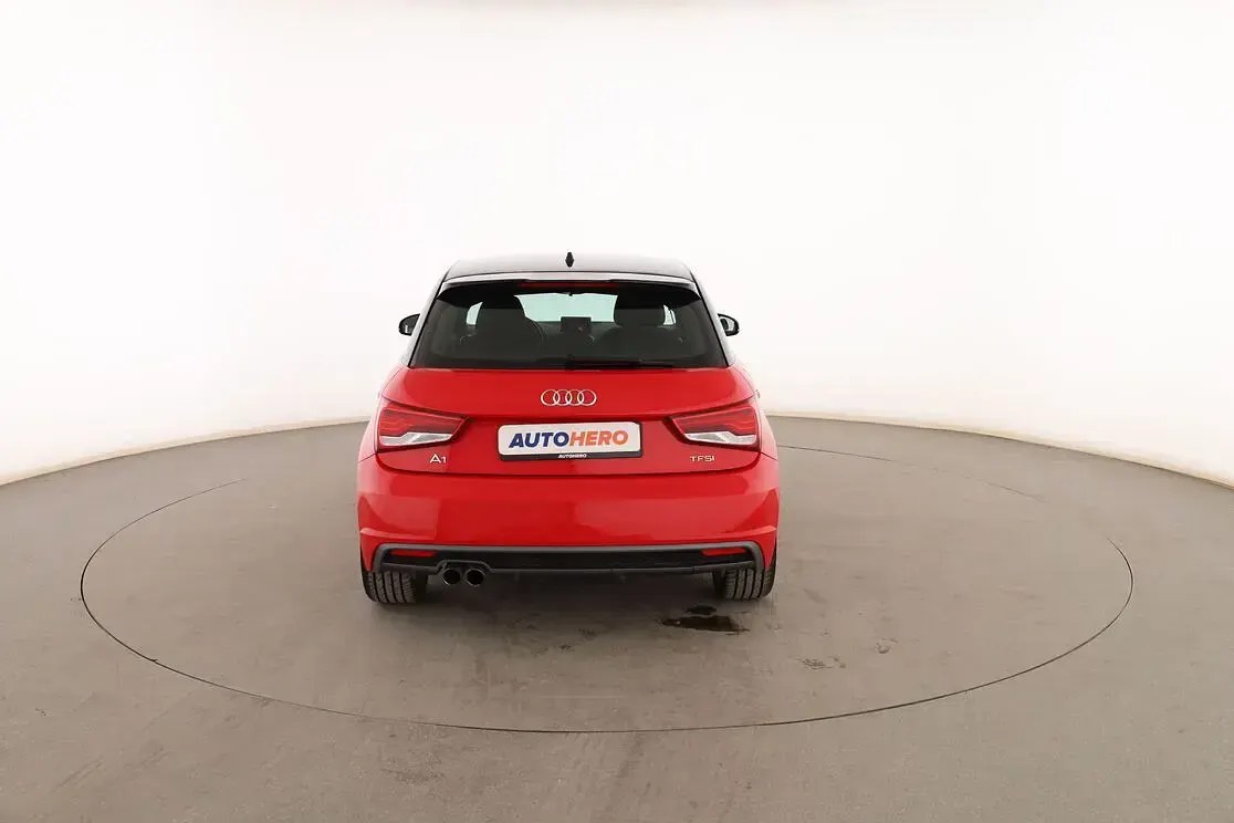 Usado Audi A1 Sportback 125 CV (91 kW) 2015 Rojo Utilitario