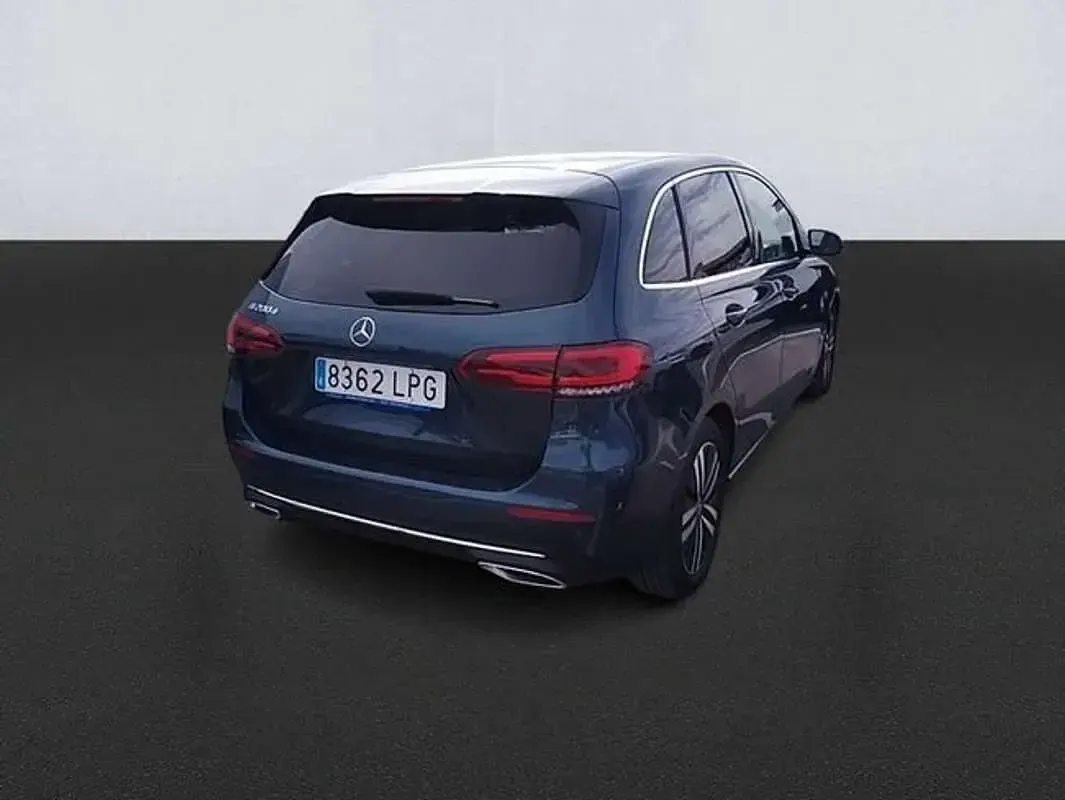 Usado Mercedes C320 150 CV (110 kW) 2021 Azul Familiar