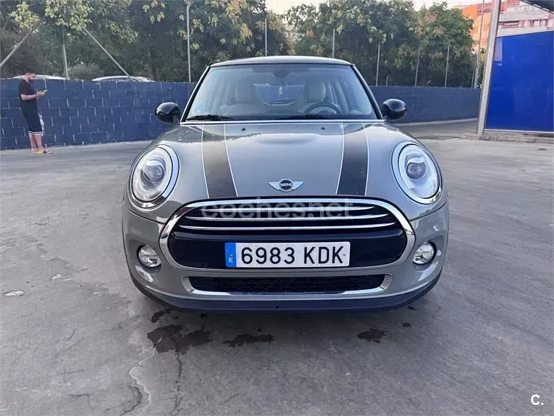 Usado Mini Cooper 136 CV (100 kW) 2017 Gris / plata Utilitario