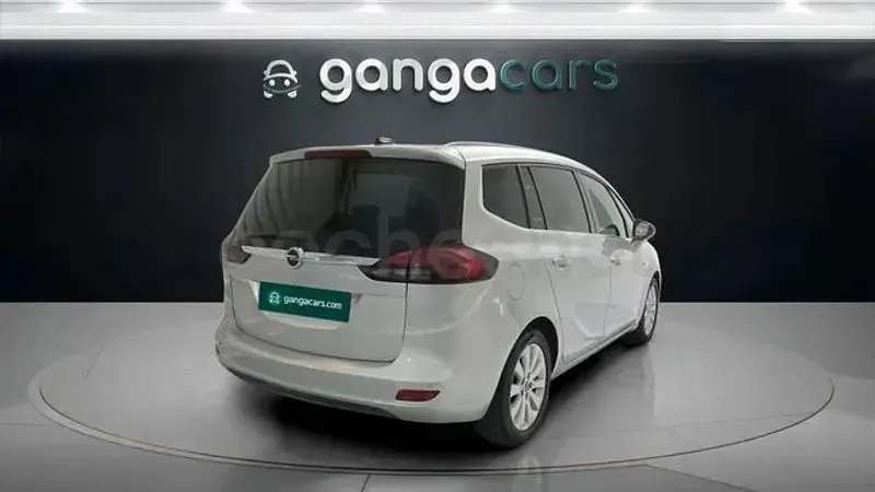 Usado Opel Zafira Tourer Selective 140 CV (102 kW) 2018 Gris / plata Monovolumen