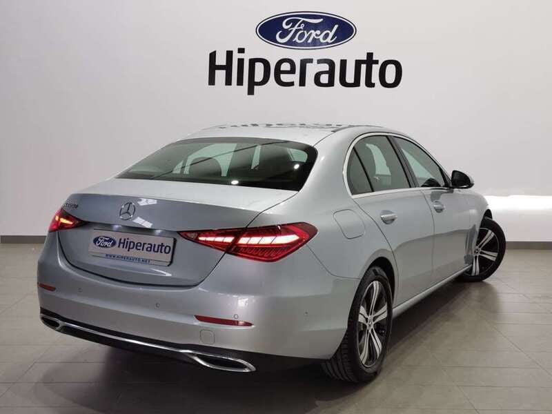Usado Mercedes C220 200 CV (147 kW) 2022 Plateado Berlina