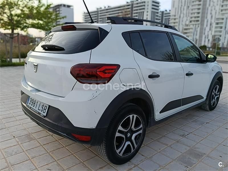 Usado Dacia Sandero Essentiel 91 CV (66 kW) 2021 Blanco Berlina