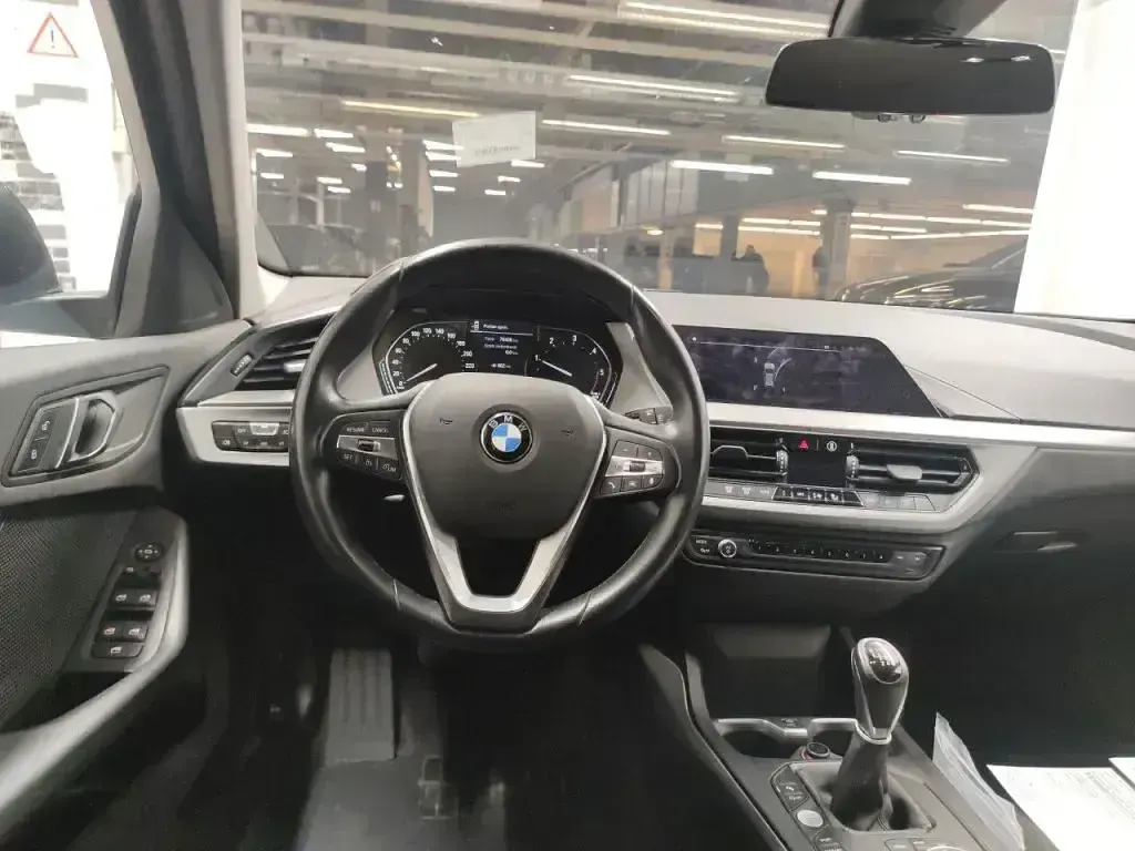 Usado BMW 116 116 CV (85 kW) 2021 Azul Utilitario