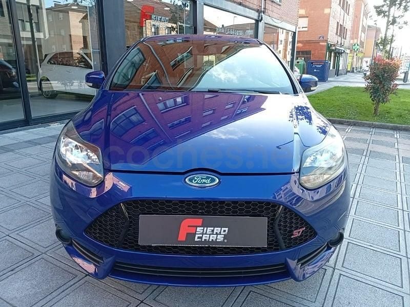 Usado Ford Focus ST 250 CV (183 kW) 2012 Azul Berlina