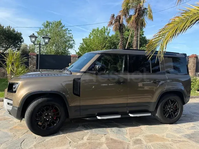 Usado Land Rover Defender 200 CV (147 kW) 2020 Marrón SUV