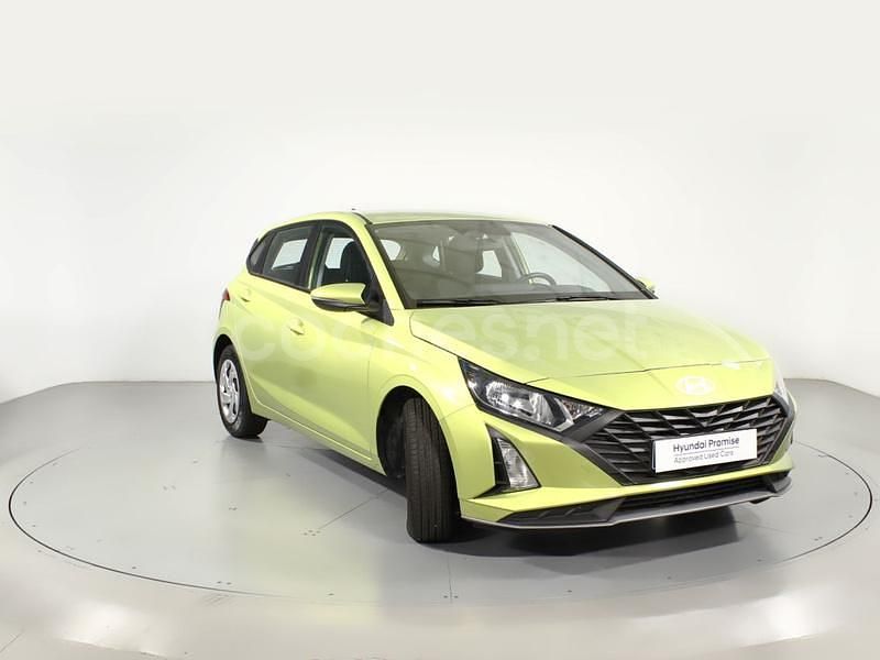 Verde Usado 2024 Hyundai i20 Berlina | 15.500 € (Buen precio) - Imagen 1/4
