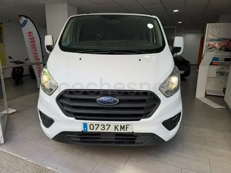 Usado Ford Tourneo Trend 170 CV (125 kW) 2018 Blanco Monovolumen