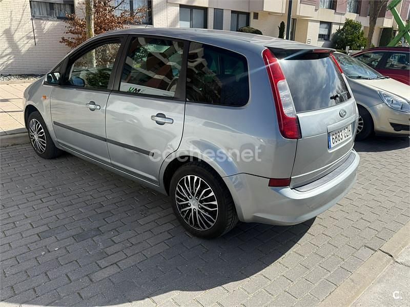 Usado Ford C-MAX 115 CV (84 kW) 2004 Gris / plata Monovolumen