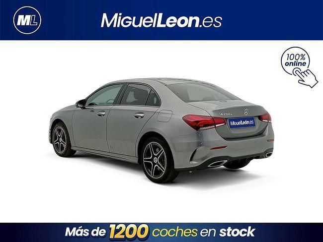 Usado Mercedes A250 218 CV (160 kW) 2022 Gris Berlina