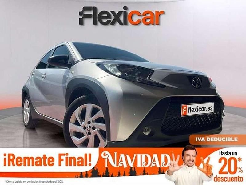 Gris Usado 2024 Toyota Aygo X-play Utilitario | 12.990 € (Precio justo) - Imagen 1/2