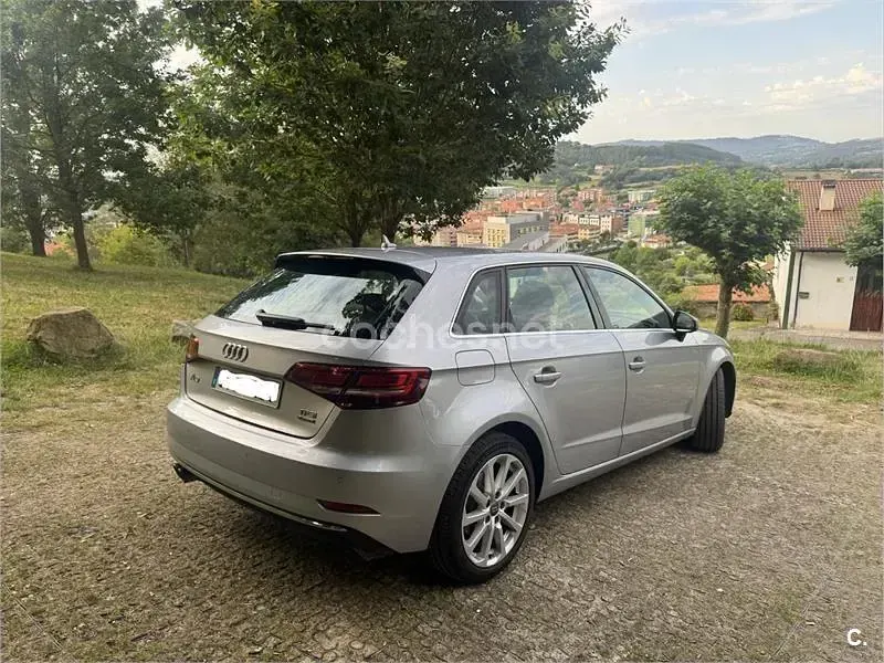 Usado Audi A3 Sport 190 CV (139 kW) 2017 Gris / plata Berlina