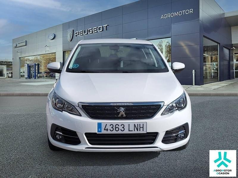 Usado Peugeot 308 Active 130 CV (95 kW) 2021 Blanco Berlina